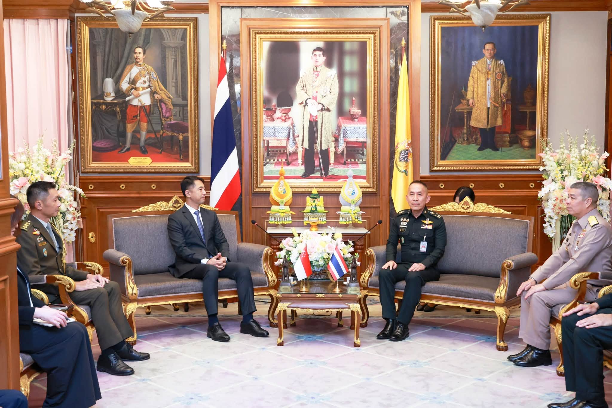 ปลัดกระทรวงกลาโหมให้การต้อนรับรองปลัดกระทรวงกลาโหมสิงคโปร์ เน้นย้ำความร่วมมือด้านความมั่นคงเพื่อเสริมสร้างความเป็นหุ้นส่วนเชิงยุทธศาสตร์ของ ไทย - สิงคโปร์