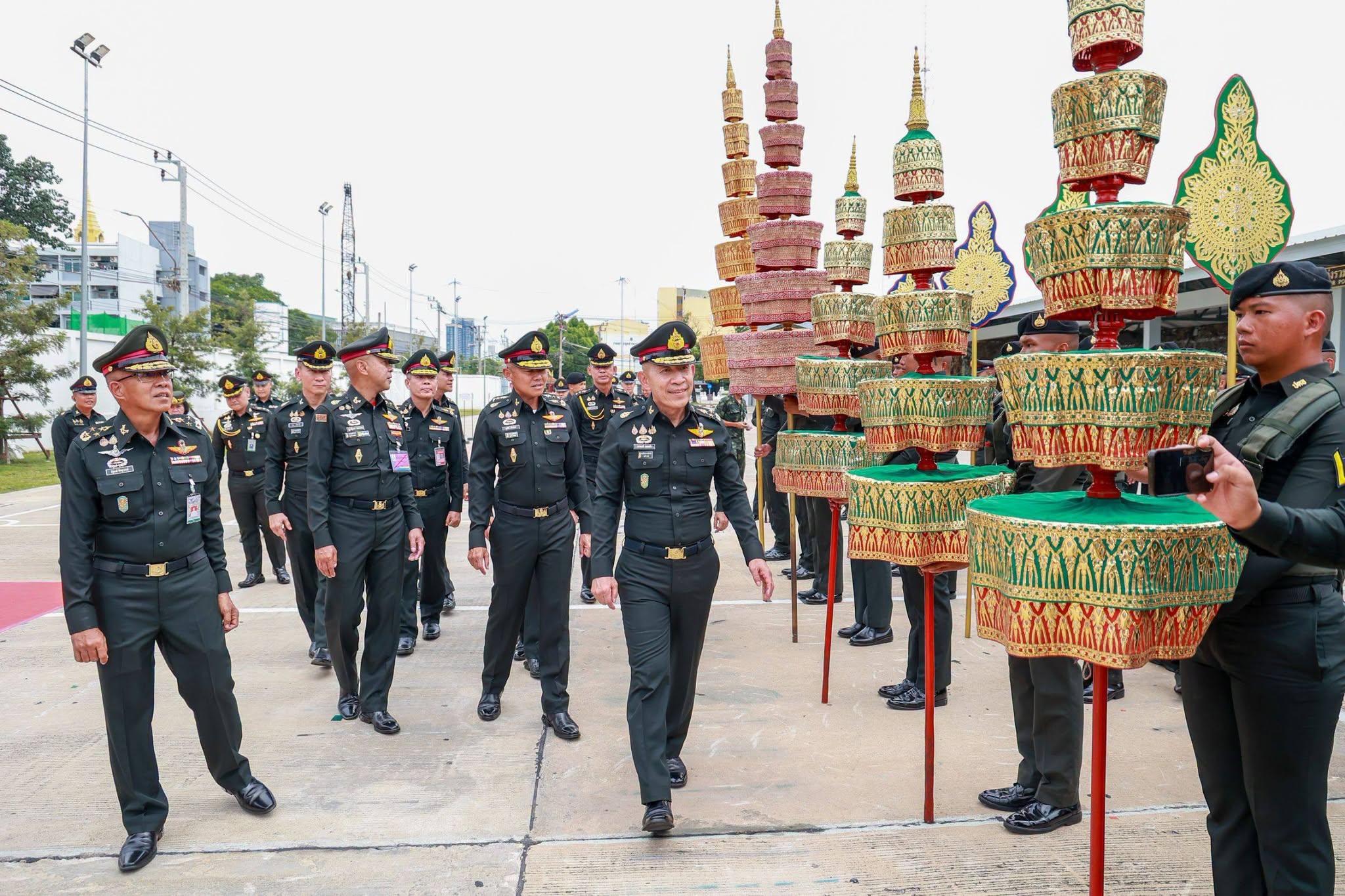 ปลัดกระทรวงกลาโหมตรวจเยี่ยมการซักซ้อมการจัดขบวนพระบรมราชอิสริยยศ
