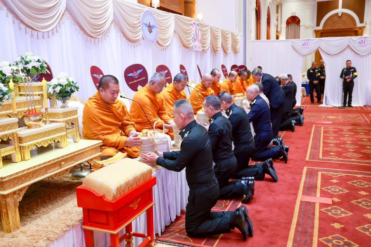 สำนักงานปลัดกระทรวงกลาโหมพร้อมพุทธศาสนิกชนร่วมใจน้อมถวายพระราชกุศล ด้วยสำนึกในพระมหากรุณาธิคุณอย่างหาที่สุดมิได้