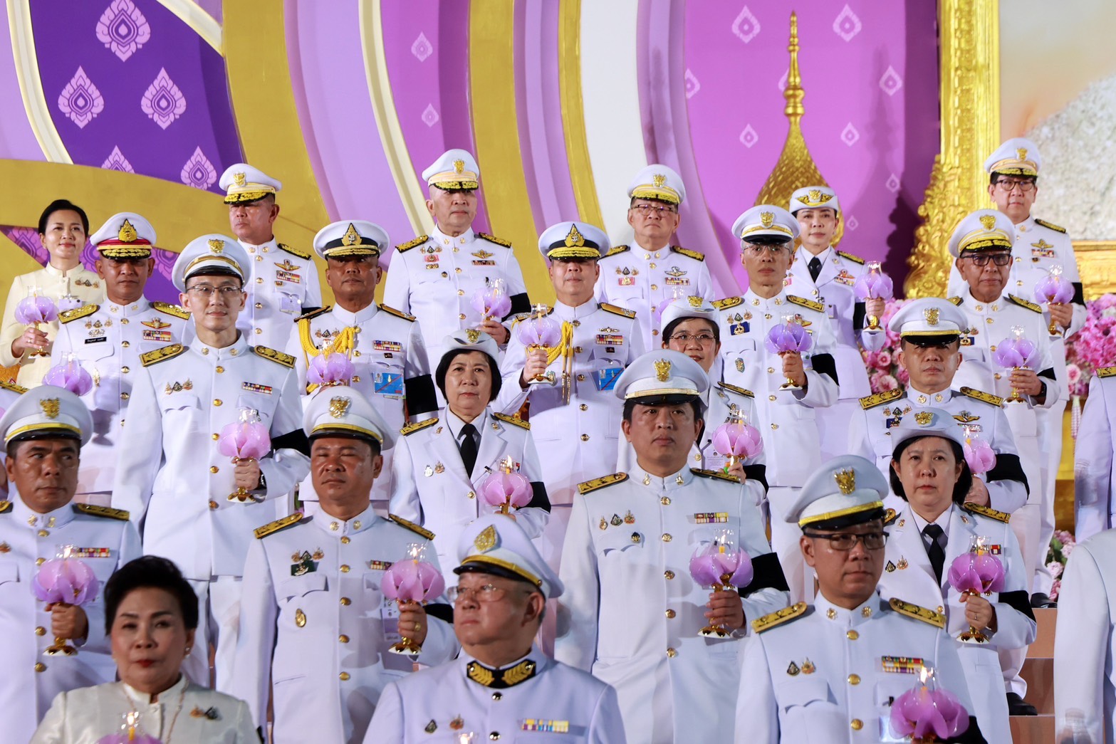 ปลัดกระทรวงกลาโหมตรวจเยี่ยมโรงงานแบตเตอรี่ทหาร เสริมความมั่นคงพลังงาน เดินหน้าพึ่งพาตนเองสร้างความเข้มแข็งของประเทศ