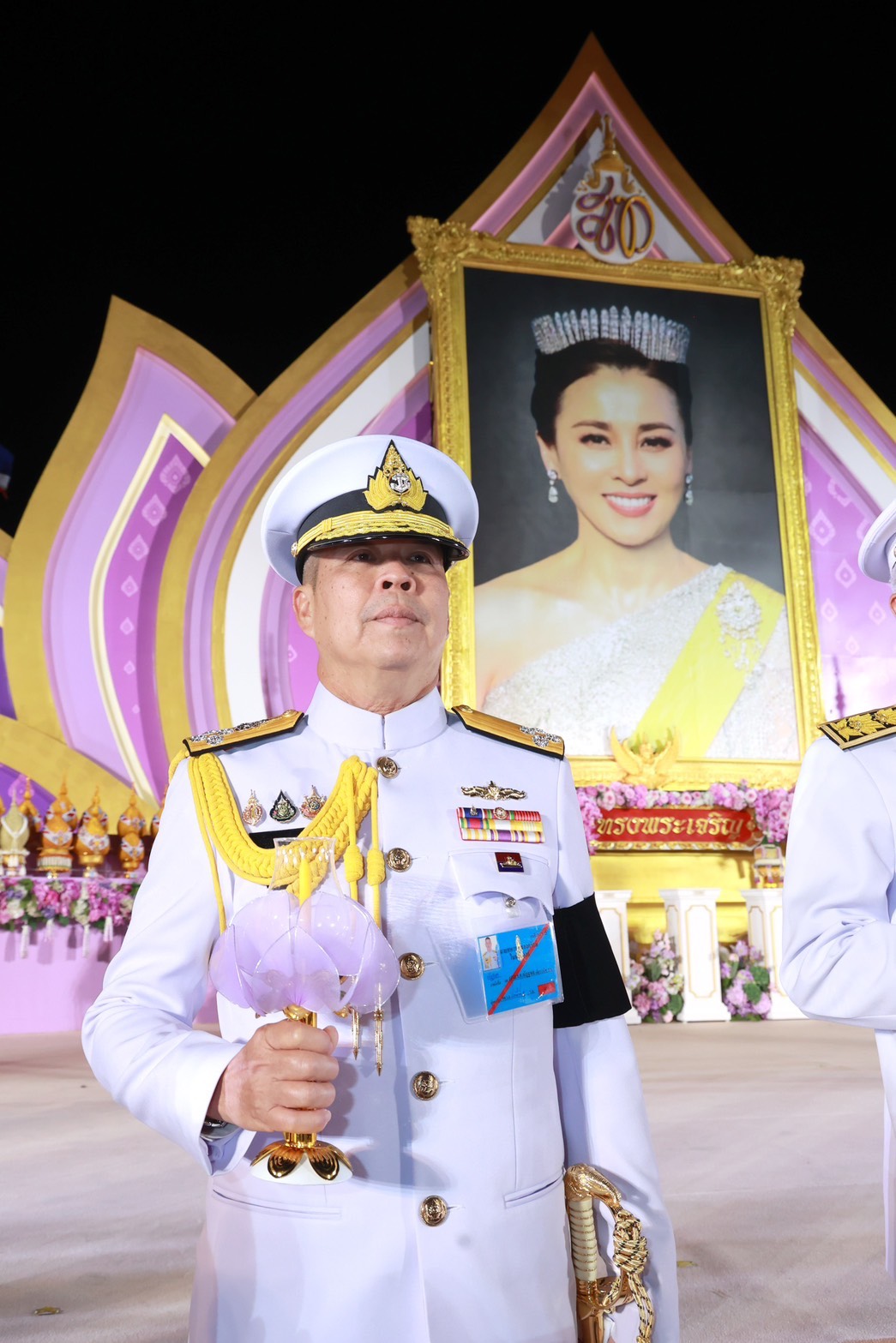 รองปลัดกระทรวงกลาโหม ร่วมพิธีจุดเทียนถวายพระพรชัยมงคล น้อมสำนึกในพระมหากรุณาธิคุณและแสดงความจงรักภักดี เนื่องในโอกาสมหามงคลเฉลิมพระชนมพรรษา ๔ รอบ สมเด็จพระนางเจ้าฯ พระบรมราชินี ๓ มิถุนายน ๒๕๖๙