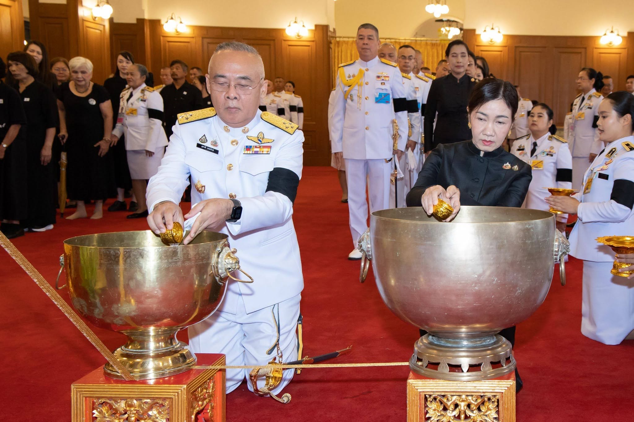 ปลัดกระทรวงกลาโหม นำคณะผู้บังคับบัญชา เข้าถวายน้ำสรงพระศพ สมเด็จพระเจ้าลูกเธอ เจ้าฟ้าพัชรกิติยาภา นเรนทิราเทพยวดี กรมหลวงราชสาริณีสิริพัชร