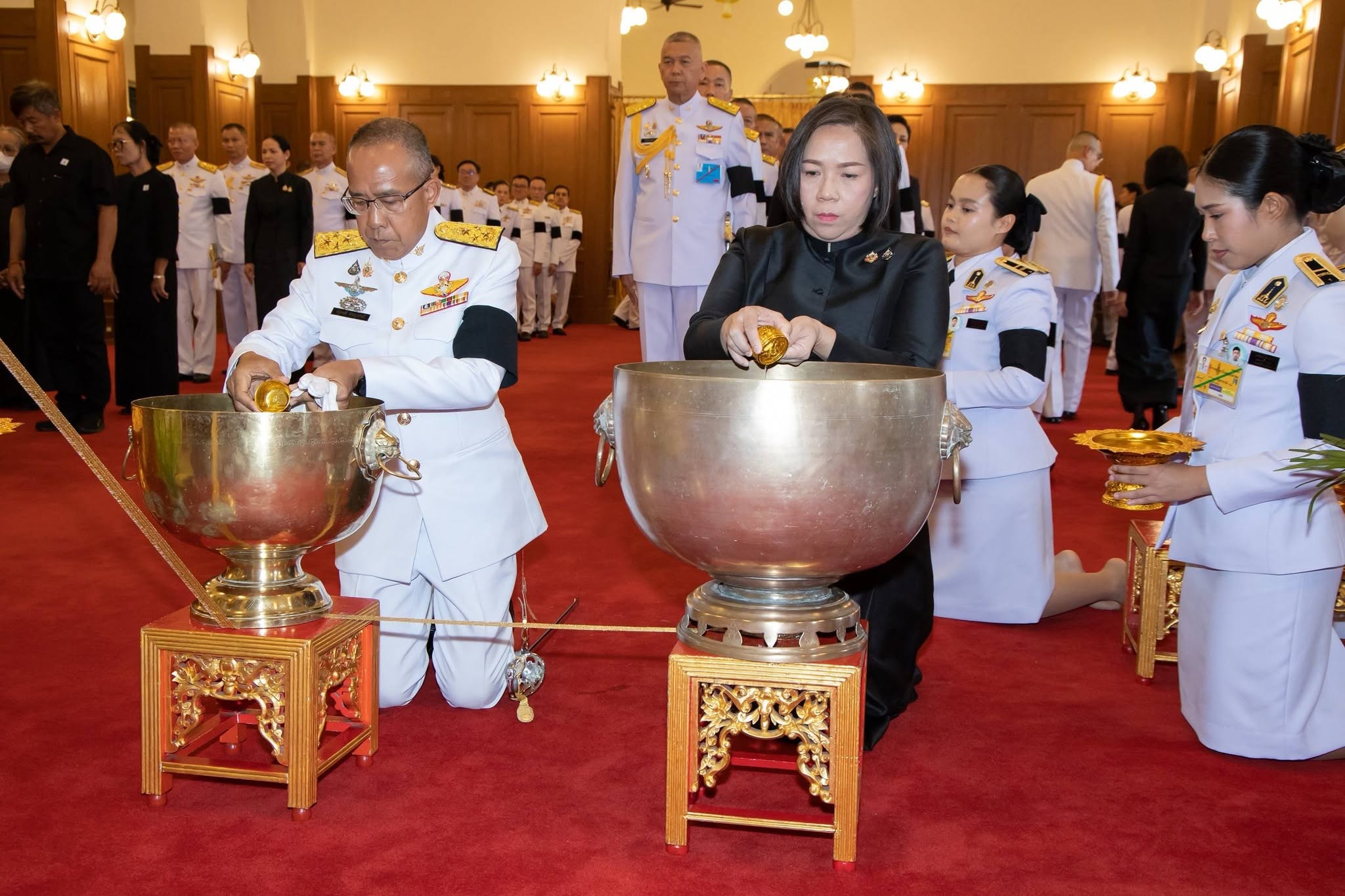 ปลัดกระทรวงกลาโหม นำคณะผู้บังคับบัญชา เข้าถวายน้ำสรงพระศพ สมเด็จพระเจ้าลูกเธอ เจ้าฟ้าพัชรกิติยาภา นเรนทิราเทพยวดี กรมหลวงราชสาริณีสิริพัชร