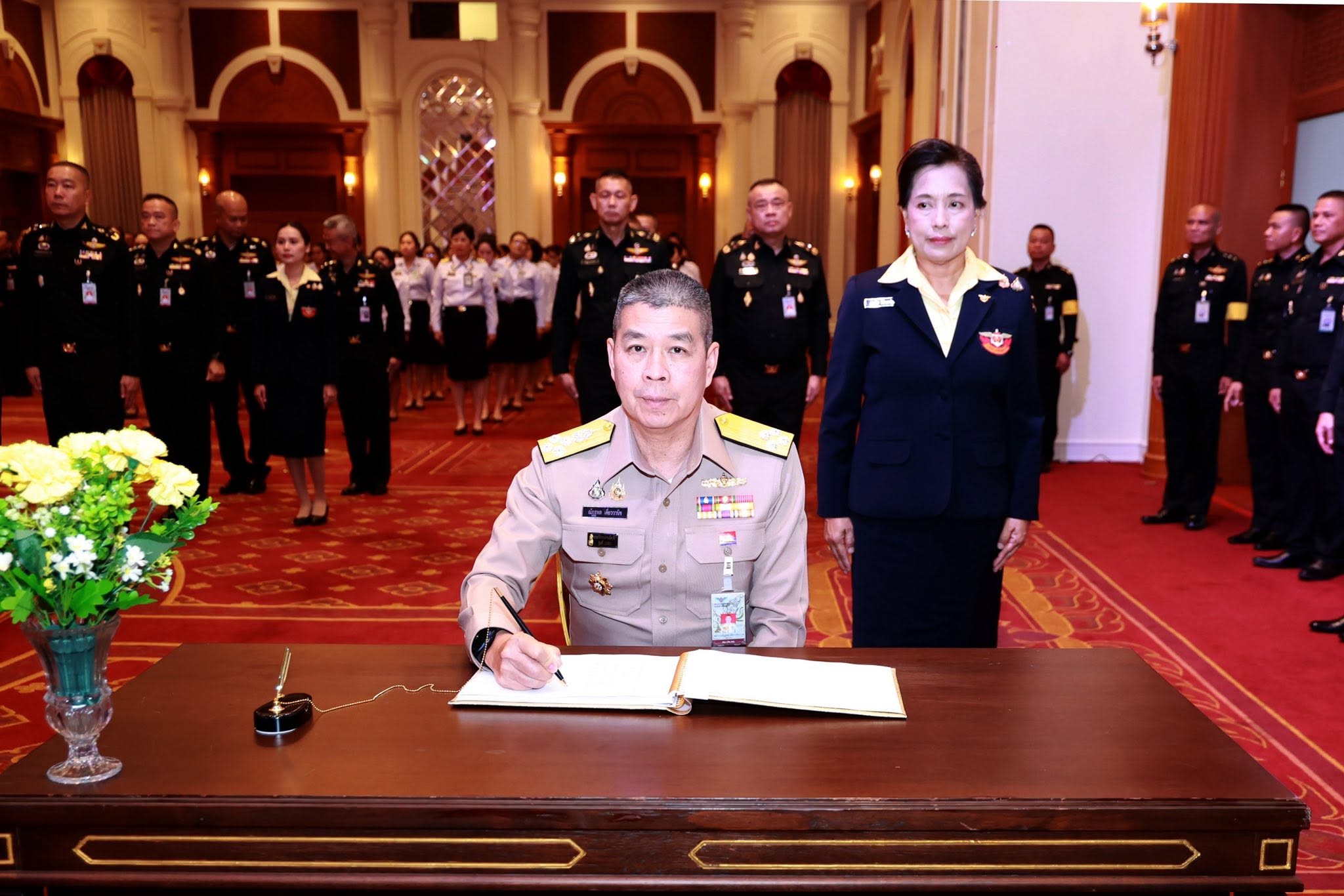 สำนักงานปลัดกระทรวงกลาโหม จัดพิธีลงนามถวายพระพร สมเด็จพระอริยวงศาคตญาณ สมเด็จพระสังฆราช สกลมหาสังฆปริณายก ครบ​ ๙๙ พรรษา​
