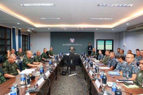 ปลัดกระทรวงกลาโหมลงพื้นที่ตรวจเยี่ยมกองบิน ๒๑ และกองกำลังสุรนารี ให้กำลังใจกำลังพล แนวหน้า