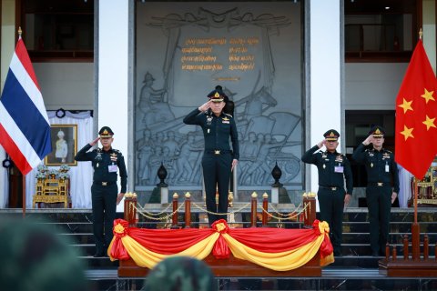 ปลัดกระทรวงกลาโหมเป็นประธานวันสถาปนาครบรอบ ๓๘ ปี กองทัพน้อยที่ ๑