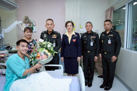 พลเอก ธราพงษ์ มะละคำ ปลัดกระทรวงกลาโหม เยี่ยมบำรุงขวัญทหารกล้า วีรบุรุษผู้เสียสละเพื่อปกป้องผืนแผ่นดินไทย