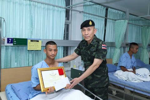 ปลัดกระทรวงกลาโหมลงพื้นที่สุรินทร์–ศรีสะเกษ–อุบลฯ ส่งต่อความห่วงใยและสร้างขวัญกำลังใจ แก่กำลังพลที่ปฏิบัติหน้าที่